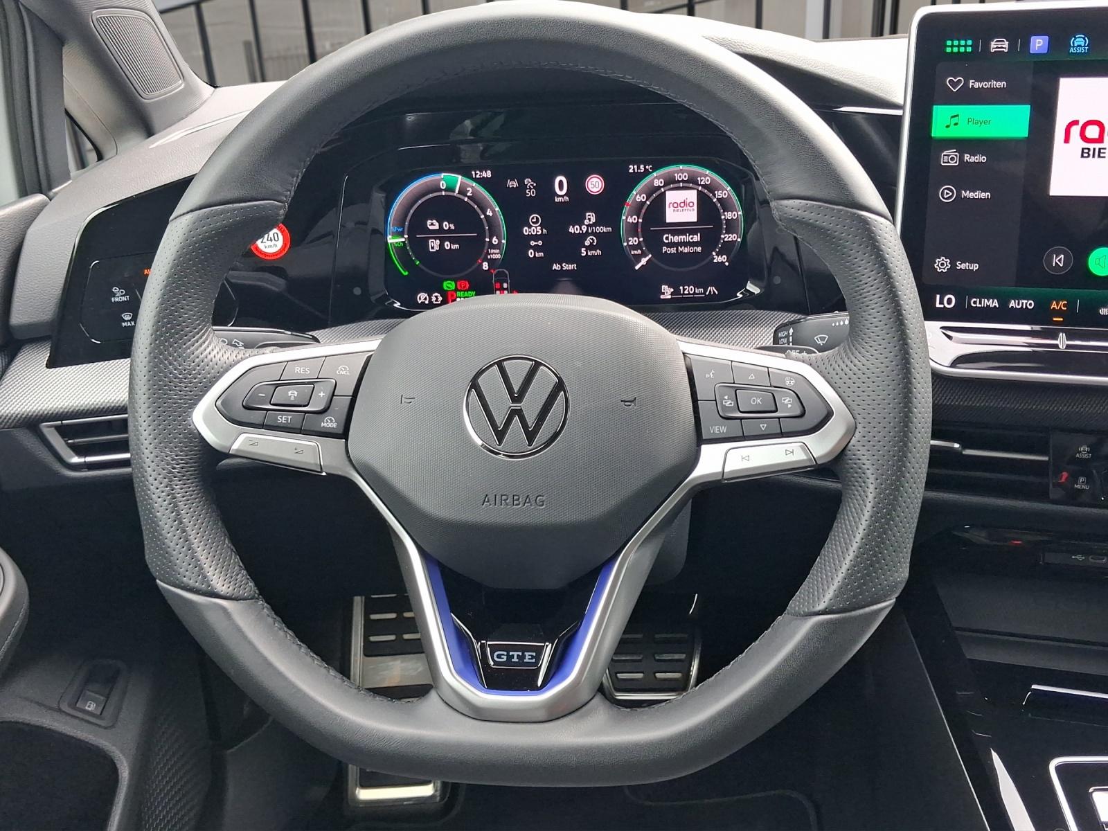 Volkswagen Golf 2025 г. Белый, пробег 24617 км
