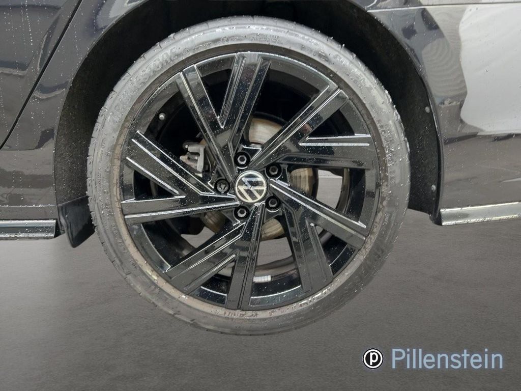 Volkswagen Golf 2023 г. Чёрный, пробег 52900 км