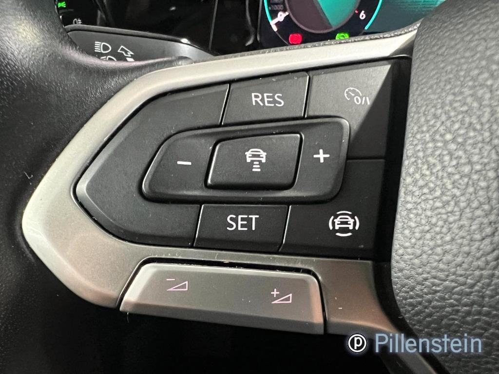 Volkswagen Golf 2022 г. Чёрный, пробег 57750 км