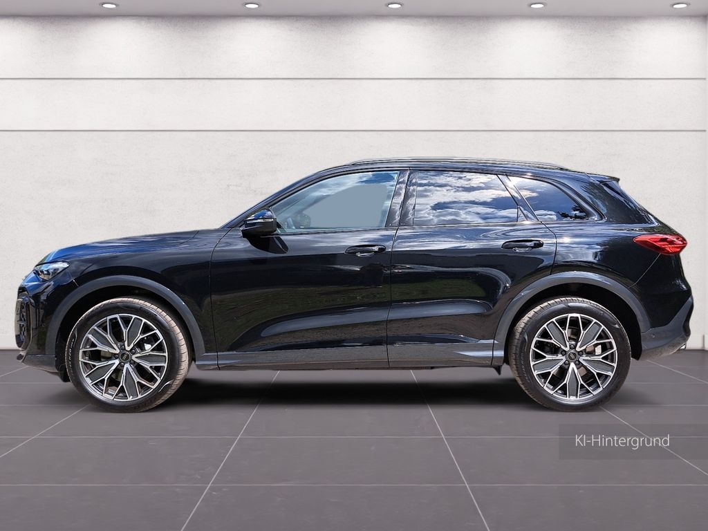 Audi SQ5 2025 г. Чёрный, пробег 21768 км