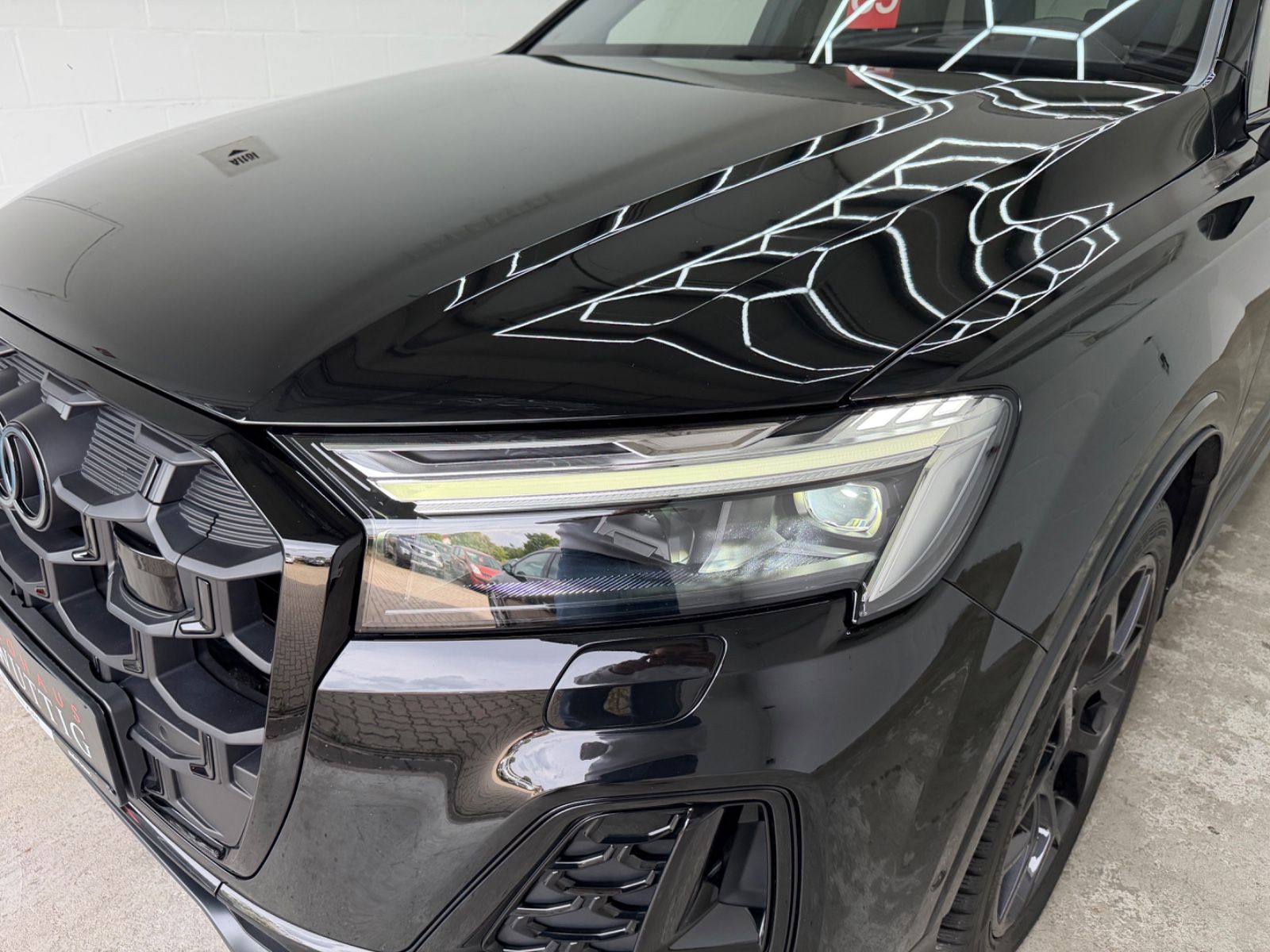 Audi Q7 2024 г. Чёрный, пробег 39000 км