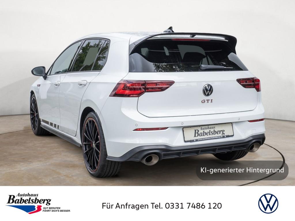 Volkswagen Golf 2023 г. Белый, пробег 34077 км