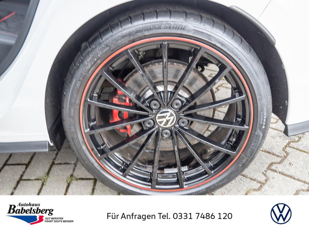 Volkswagen Golf 2023 г. Белый, пробег 34077 км