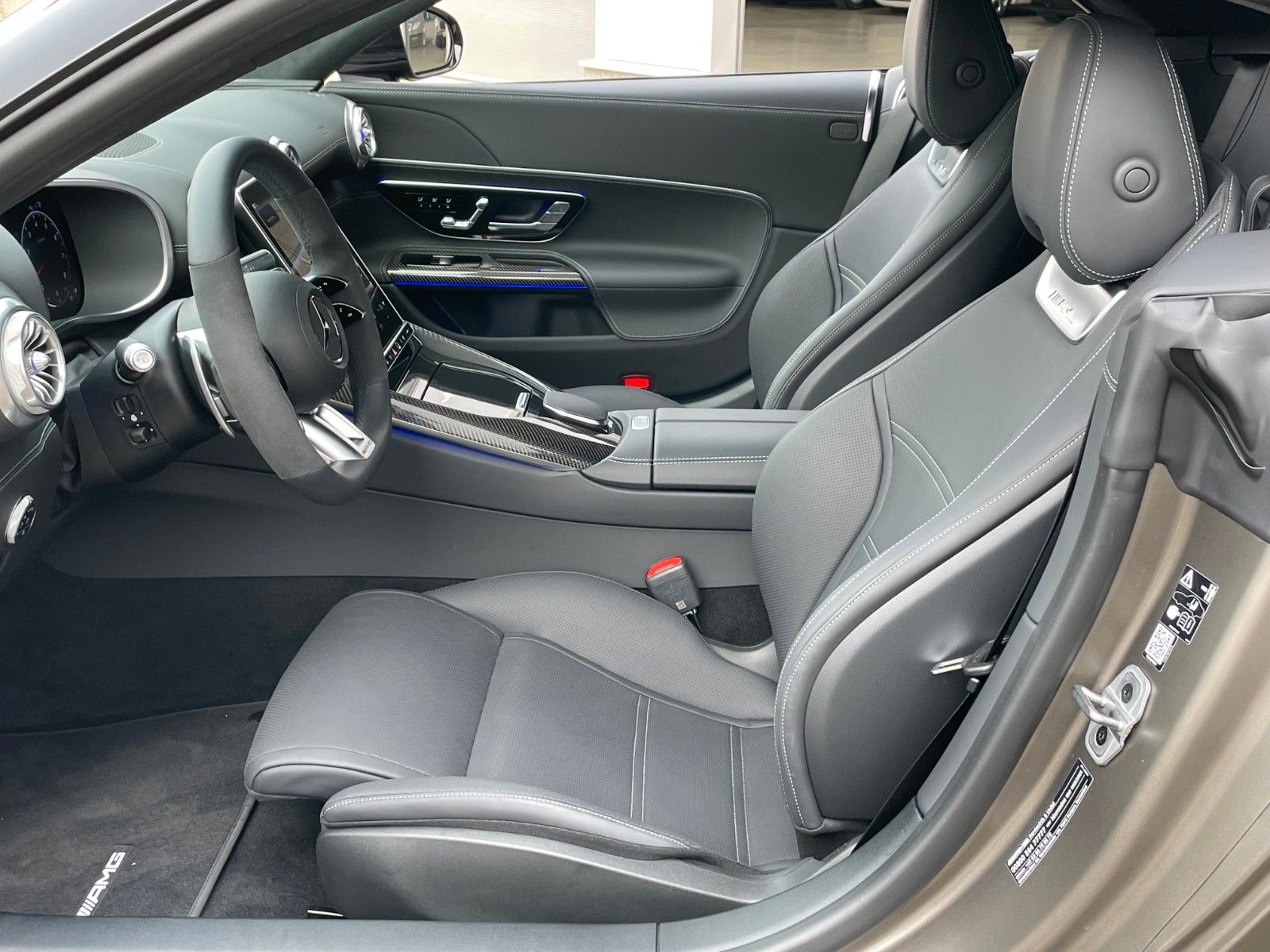 Mercedes-Benz SL 63 AMG 2022 г. Серый, пробег 44000 км