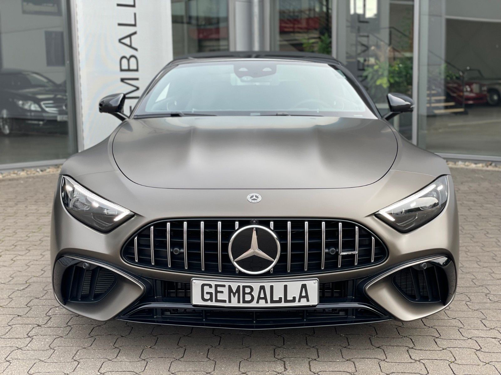 Mercedes-Benz SL 63 AMG 2022 г. Серый, пробег 44000 км