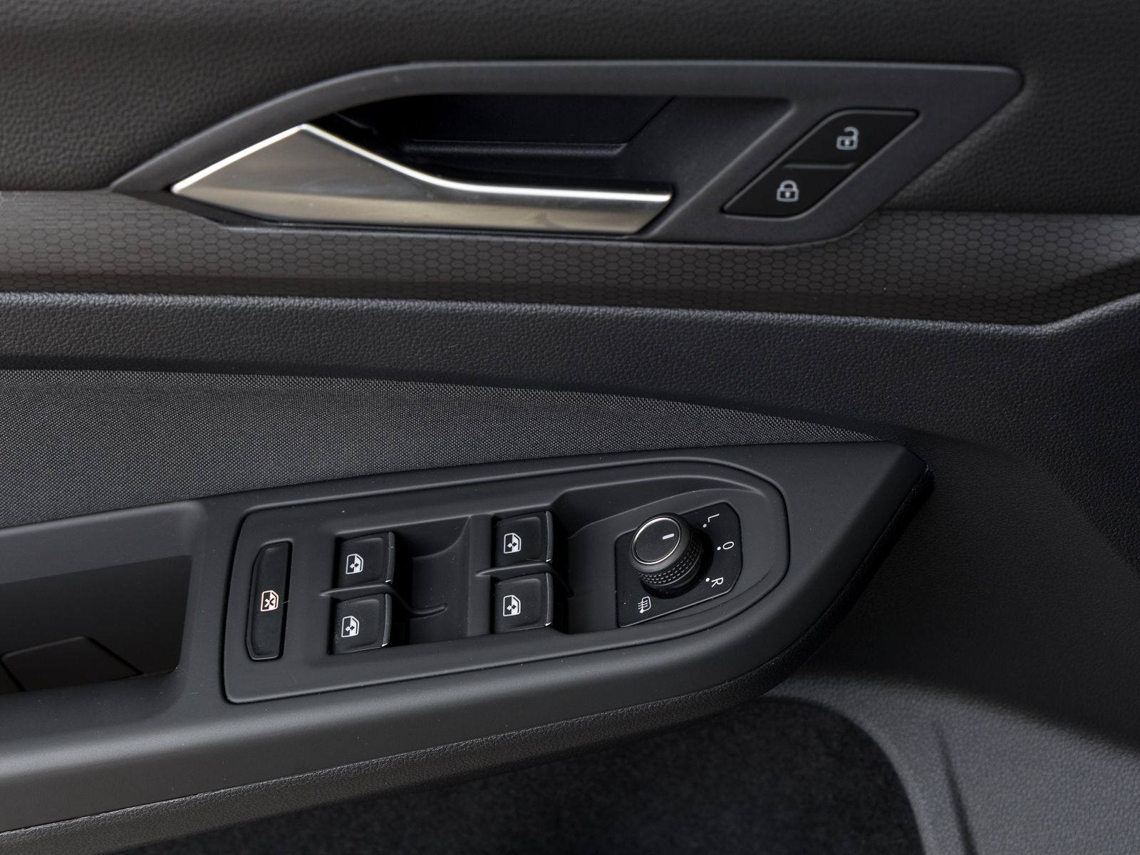 Volkswagen Golf 2022 г. Чёрный, пробег 49980 км