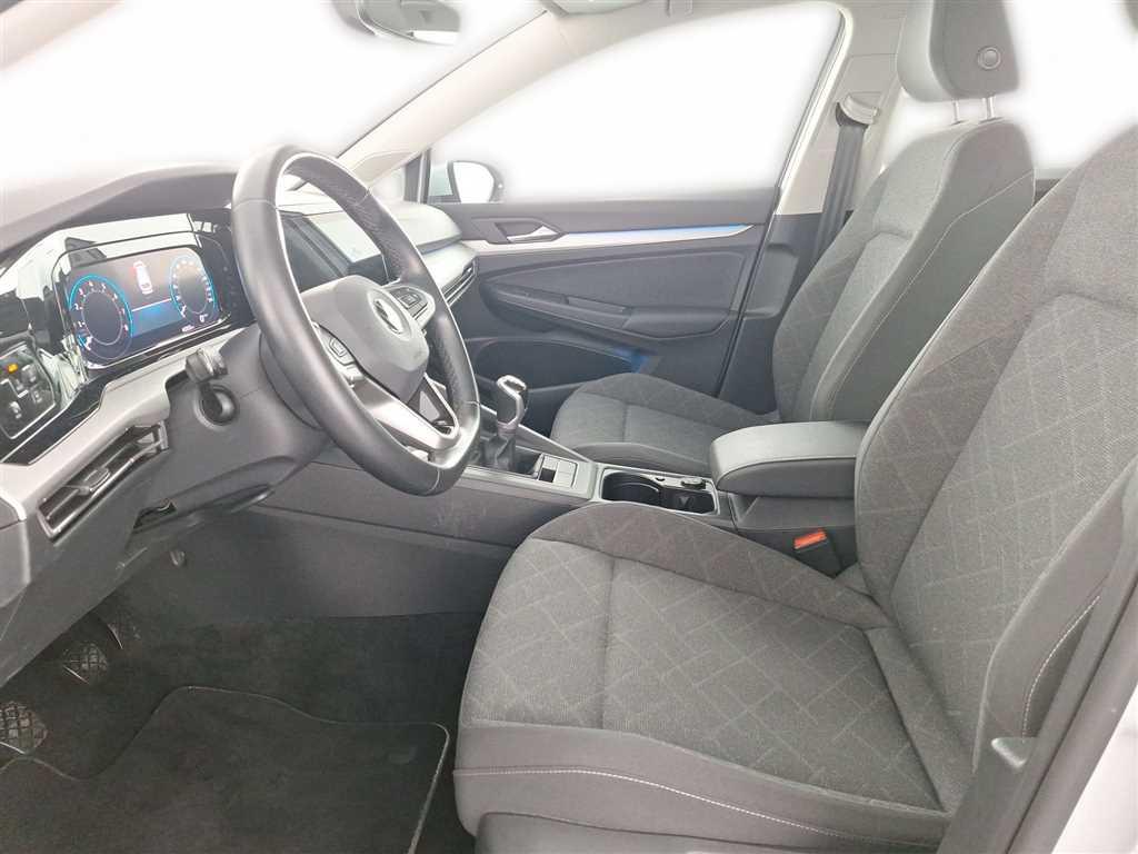 Volkswagen Golf 2022 г. Серебристый, пробег 43339 км