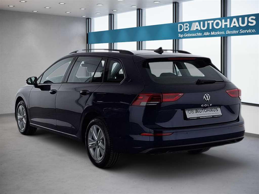 Volkswagen Golf 2024 г. Синий, пробег 23685 км
