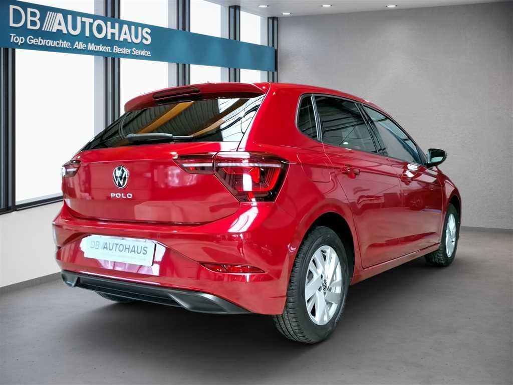 Volkswagen Polo 2024 г. Красный, пробег 44756 км