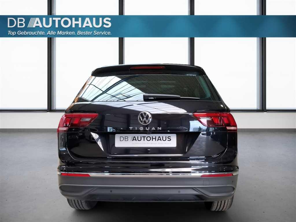 Volkswagen Tiguan 2023 г. Чёрный, пробег 47529 км