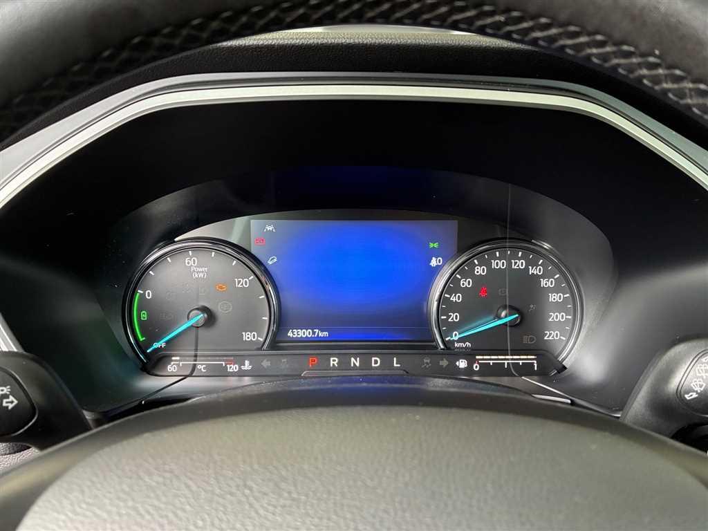 Ford Kuga 2022 г. Чёрный, пробег 43298 км
