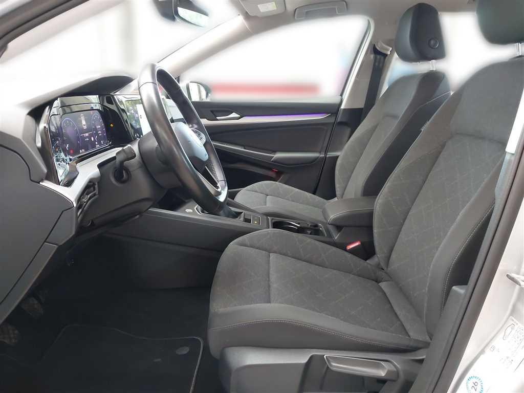 Volkswagen Golf 2024 г. Серебристый, пробег 25138 км