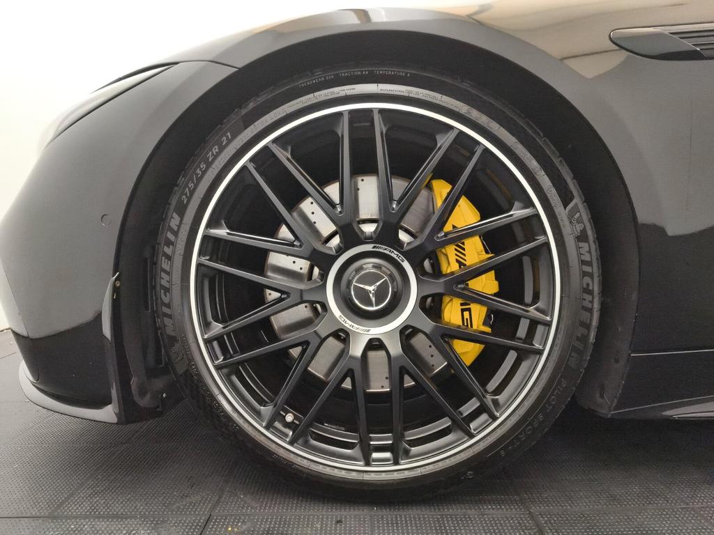 Mercedes-Benz SL 63 AMG 2024 г. Чёрный, пробег 57253 км