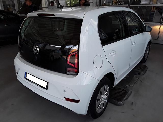 Volkswagen up! 2021 г. Белый, пробег 27280 км