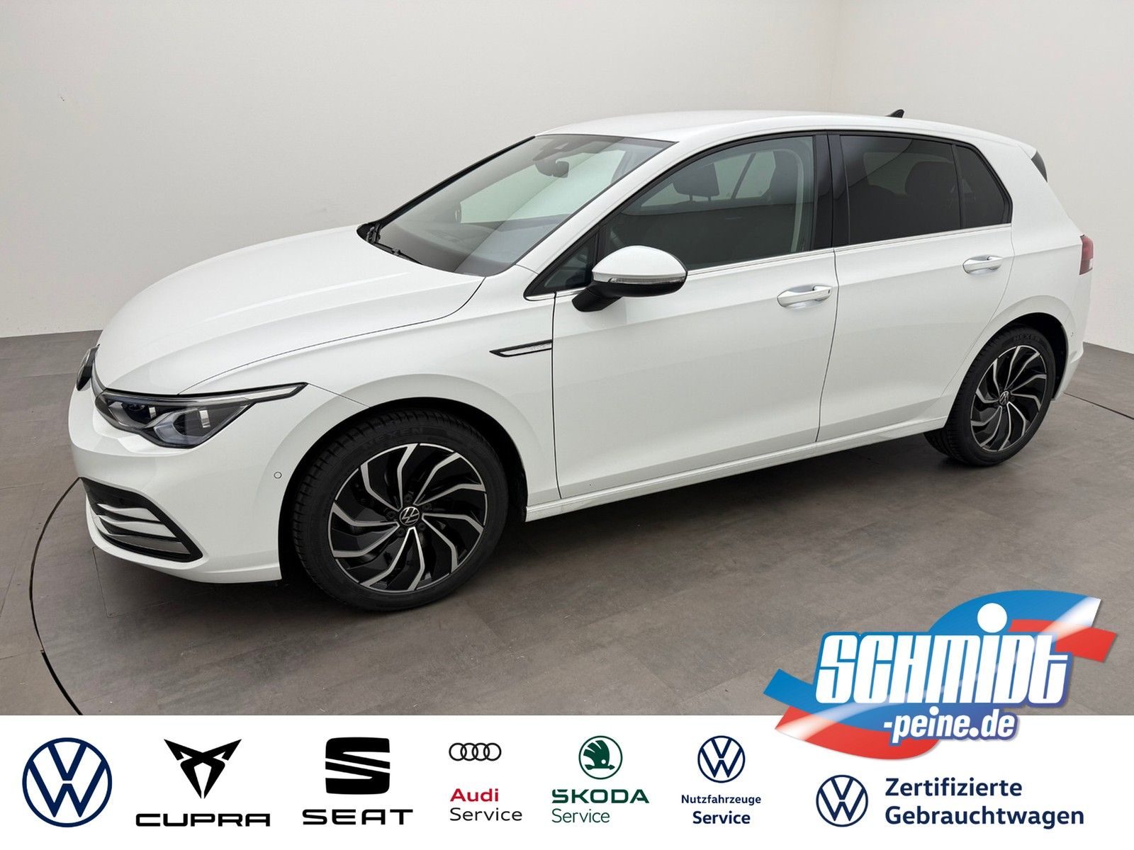 Volkswagen Golf 2023 г. Белый, пробег 35540 км