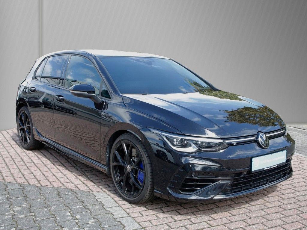 Volkswagen Golf 2023 г. Чёрный, пробег 37789 км