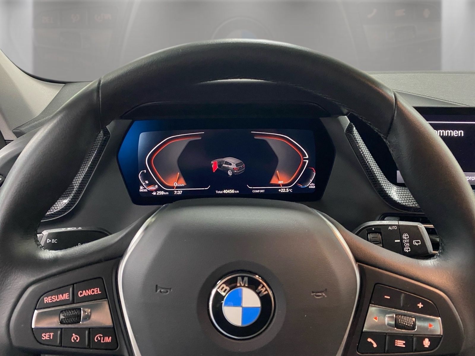 BMW 120 2023 г. Белый, пробег 40454 км