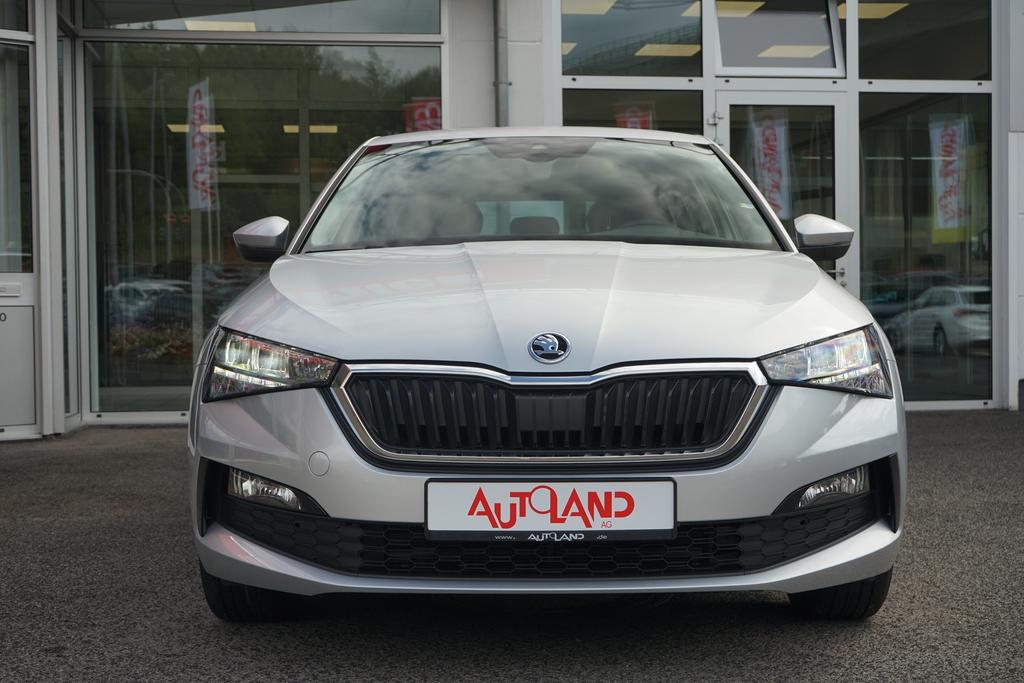 Skoda Scala 2023 г. Серебристый, пробег 45074 км