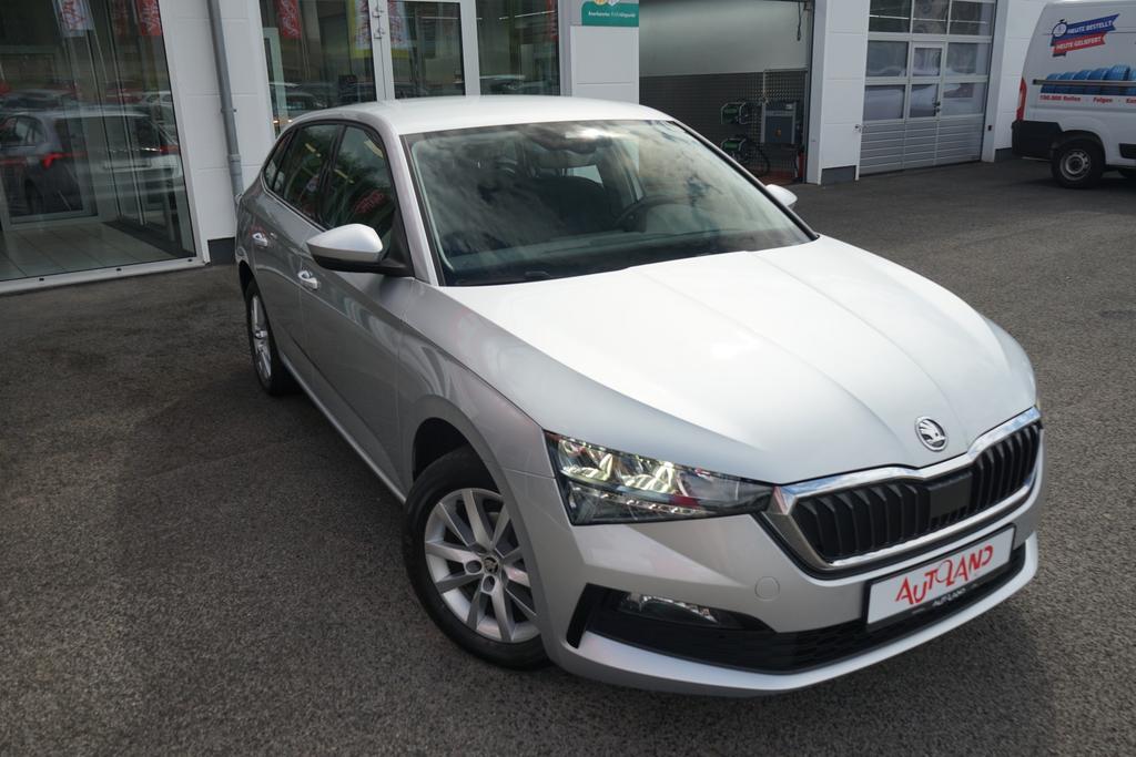 Skoda Scala 2023 г. Серебристый, пробег 45074 км