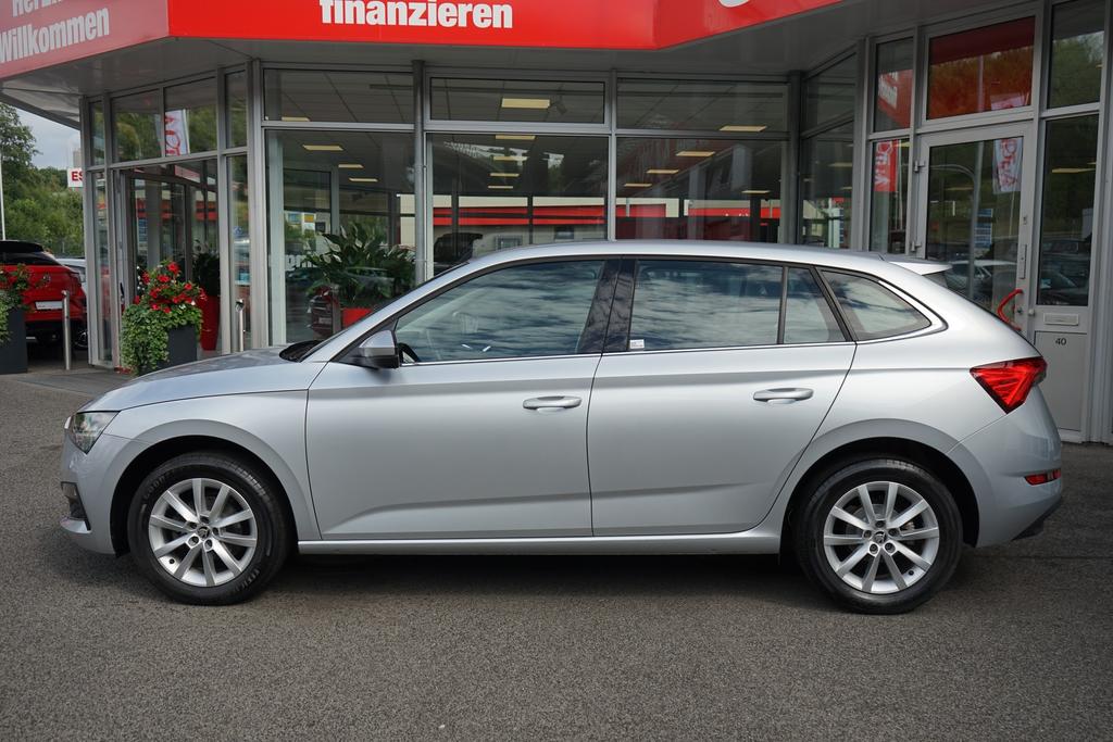 Skoda Scala 2023 г. Серебристый, пробег 45074 км