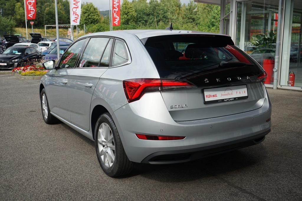 Skoda Scala 2023 г. Серебристый, пробег 45074 км