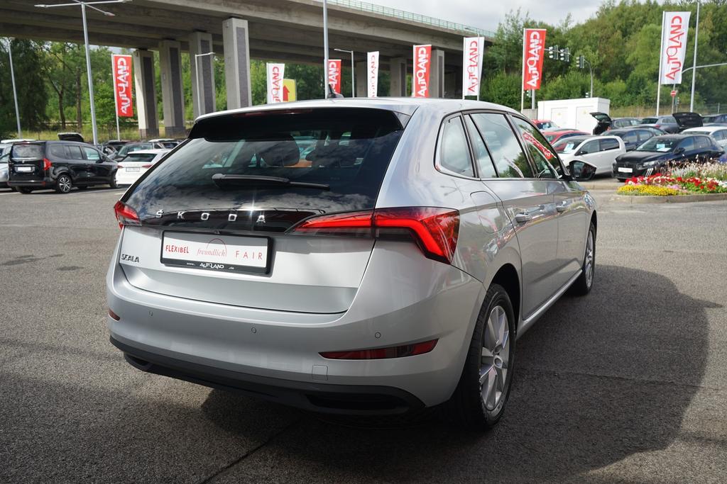Skoda Scala 2023 г. Серебристый, пробег 45074 км