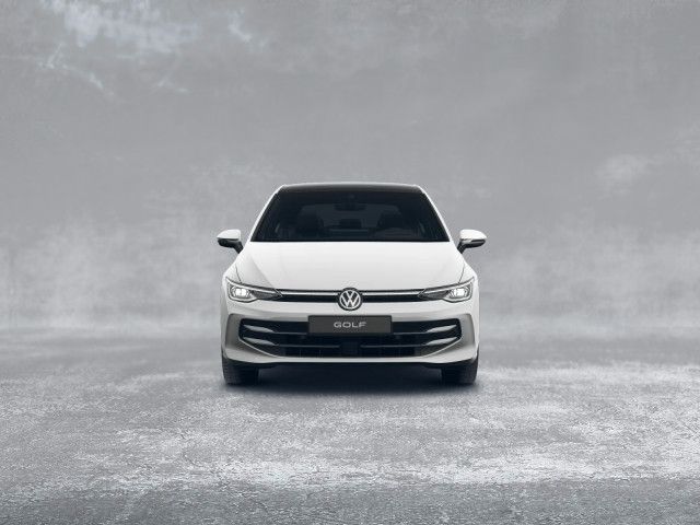 Volkswagen Golf 2024 г. Белый, пробег 40000 км