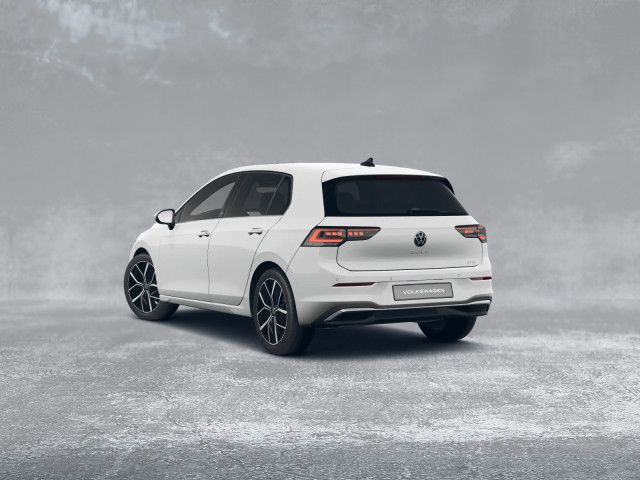 Volkswagen Golf 2024 г. Белый, пробег 40000 км