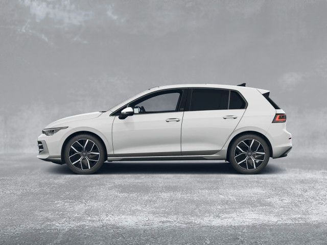 Volkswagen Golf 2024 г. Белый, пробег 40000 км