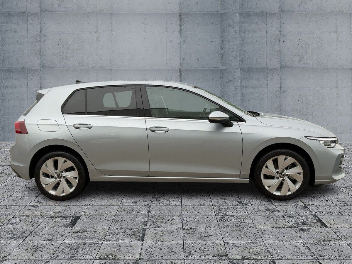 Volkswagen Golf 2025 г. Серебристый, пробег 16089 км