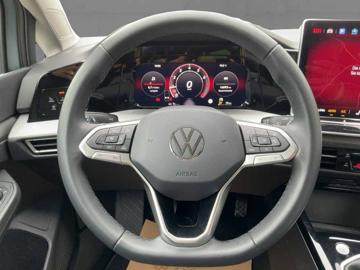 Volkswagen Golf 2025 г. Серебристый, пробег 16089 км