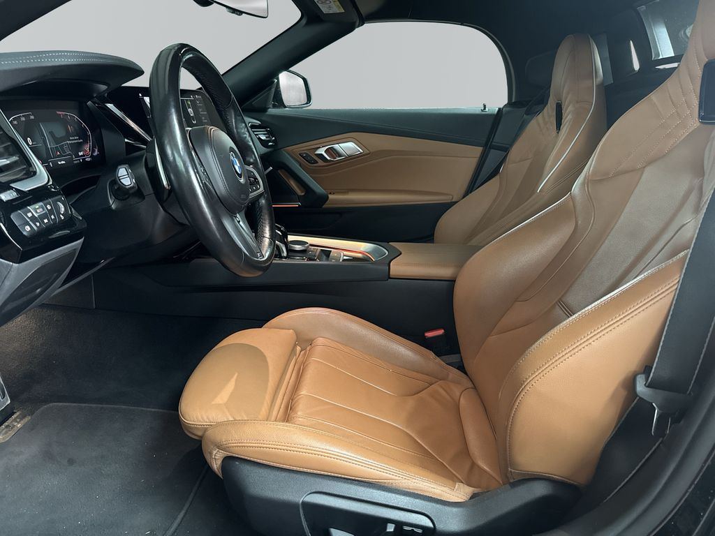 BMW Z4 2023 г. Чёрный, пробег 49702 км