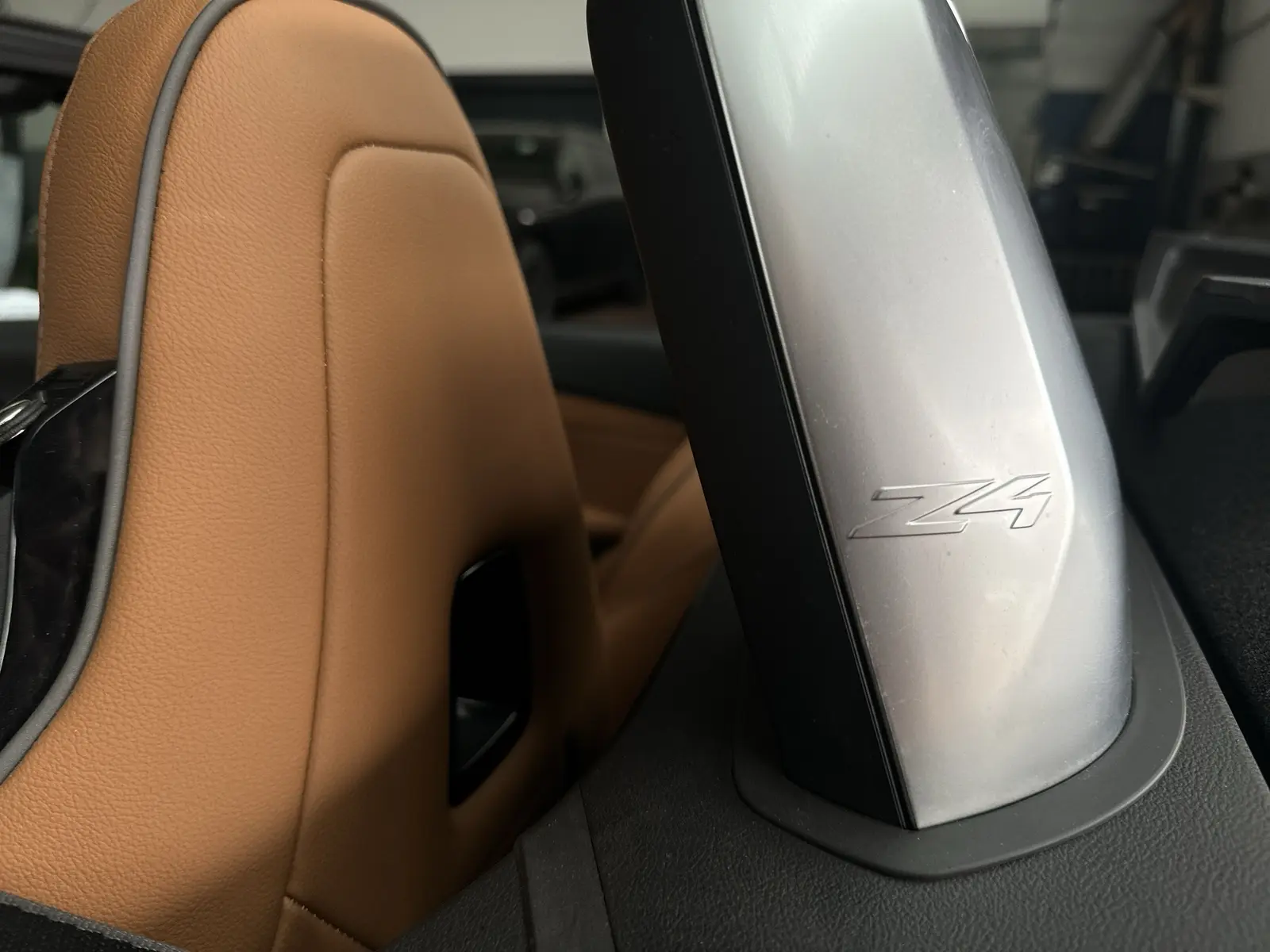 BMW Z4 2023 г. Чёрный, пробег 49702 км