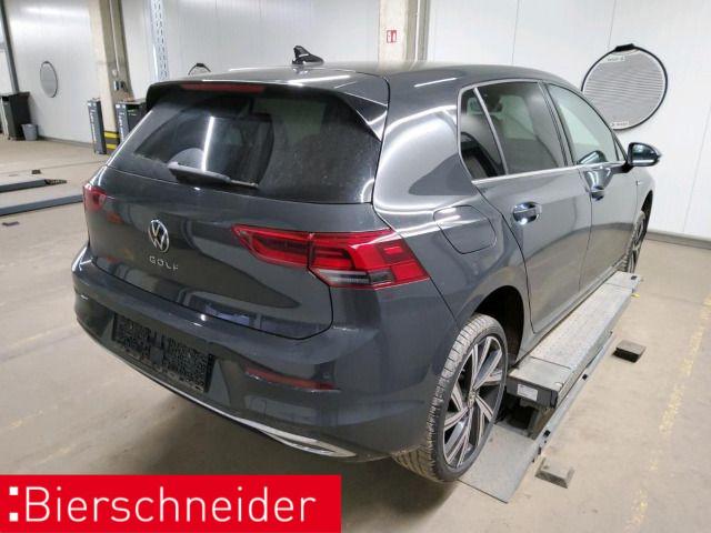Volkswagen Golf 2024 г. Серый, пробег 19044 км