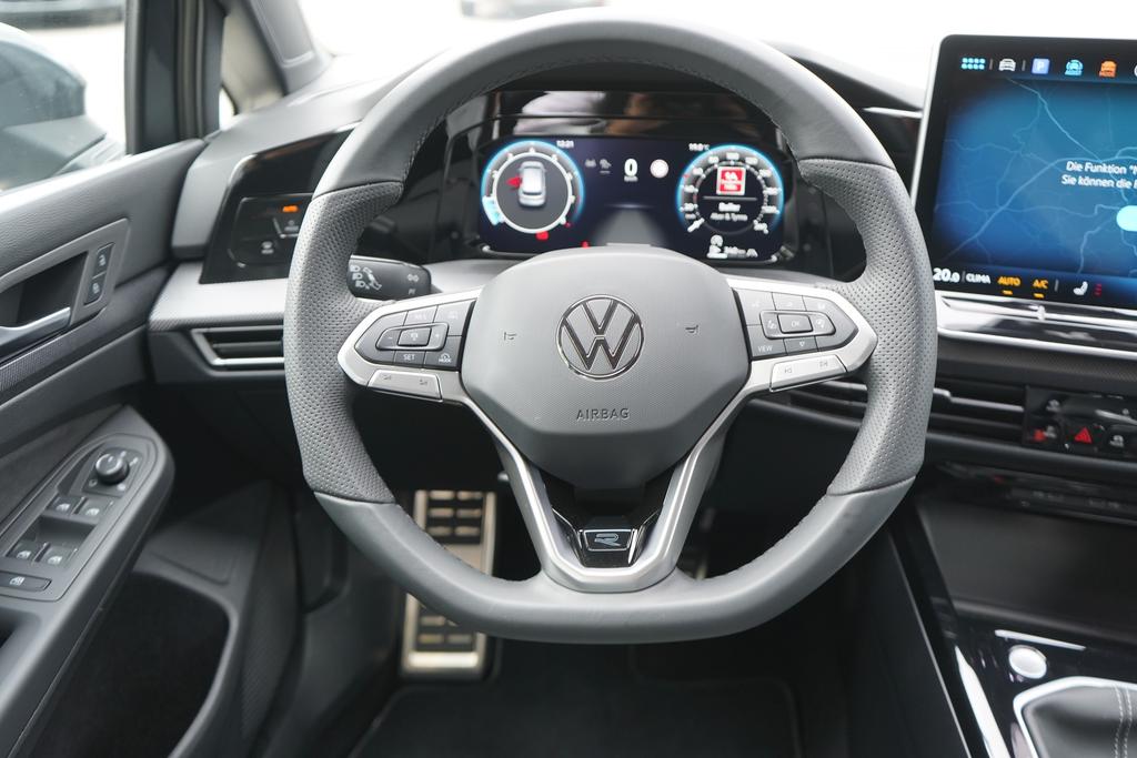 Volkswagen Golf 2025 г. Серый, пробег 23702 км