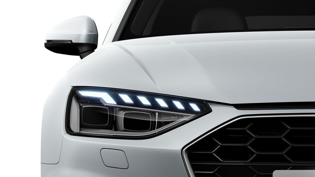 Audi A4 2023 г. Белый, пробег 57068 км