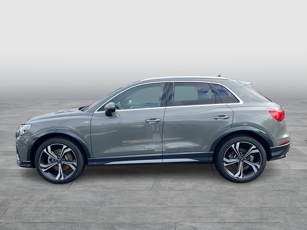 Audi Q3 2025 г. Серый, пробег 9100 км