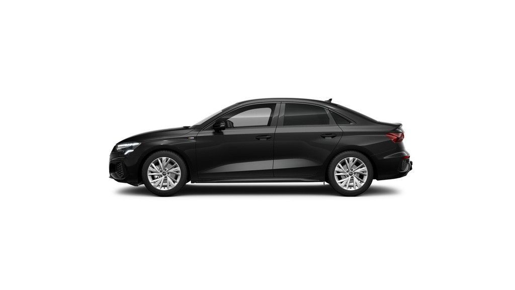 Audi A3 2022 г. Чёрный, пробег 49342 км