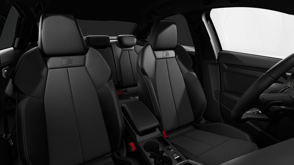 Audi A3 2022 г. Чёрный, пробег 49342 км