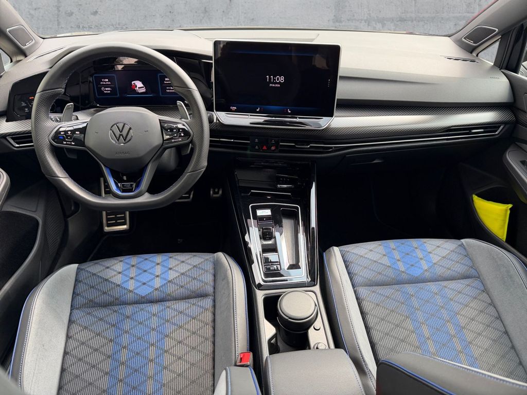 Volkswagen Golf 2025 г. Чёрный, пробег 20362 км