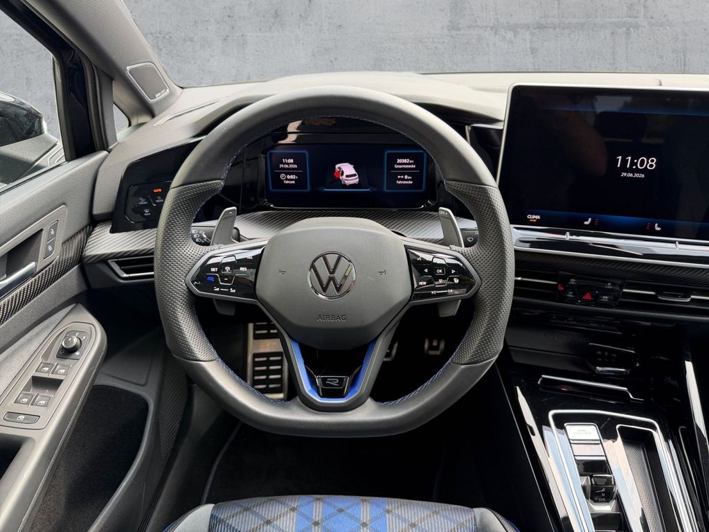Volkswagen Golf 2025 г. Чёрный, пробег 20362 км