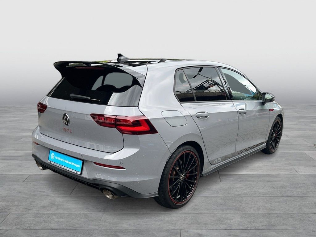 Volkswagen Golf 2022 г. Серый, пробег 33950 км