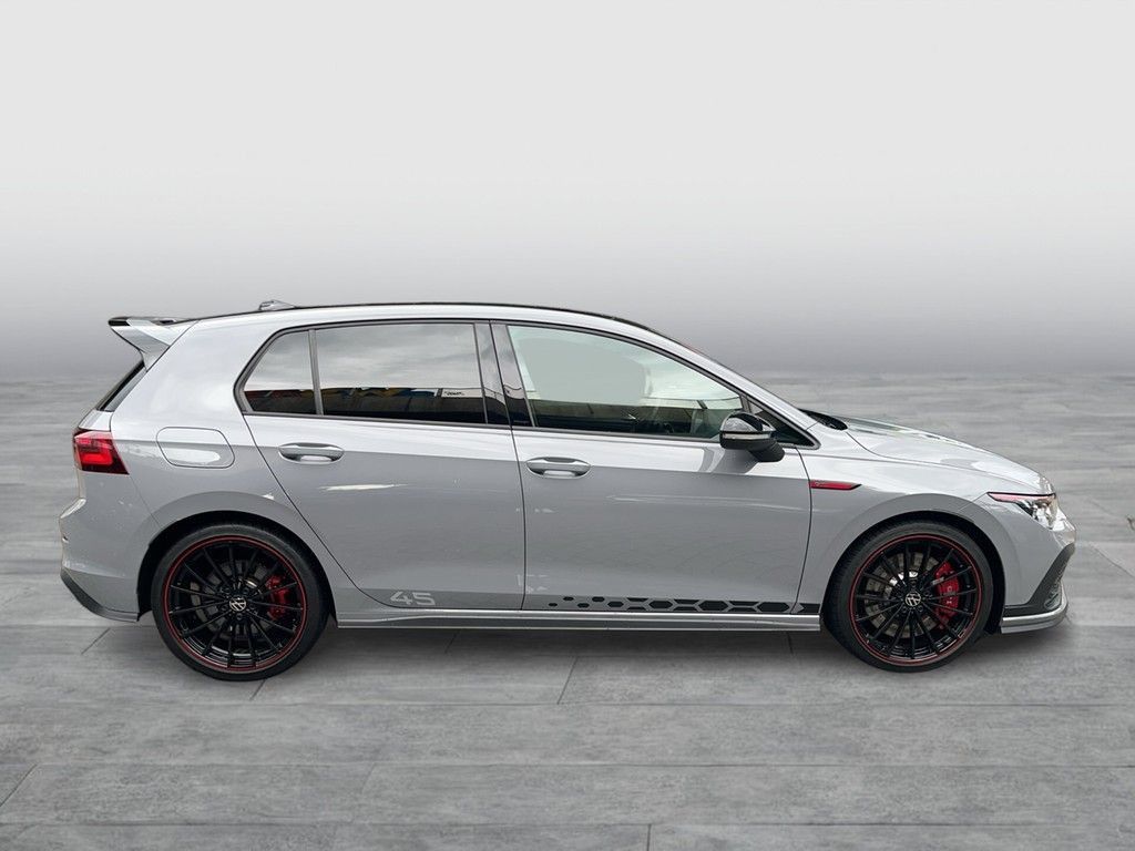 Volkswagen Golf 2022 г. Серый, пробег 33950 км