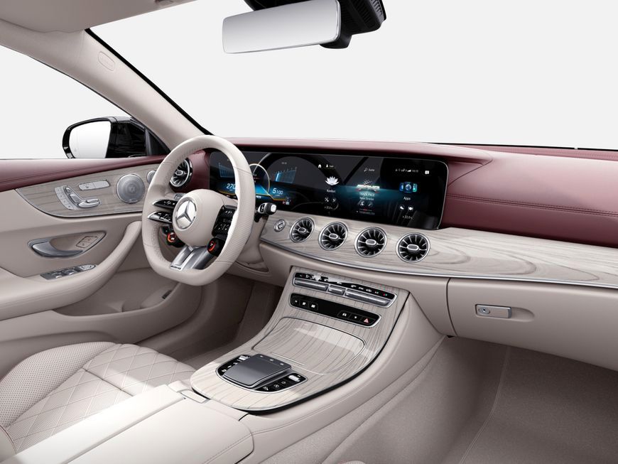 Mercedes-Benz E 53 AMG 2022 г. Красный, пробег 18959 км