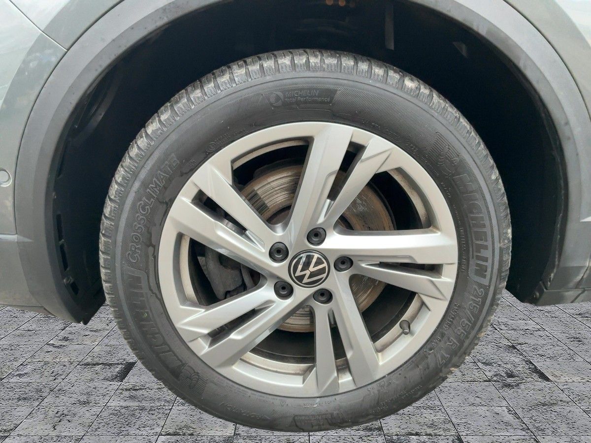 Volkswagen T-Roc 2022 г. Серый, пробег 52650 км