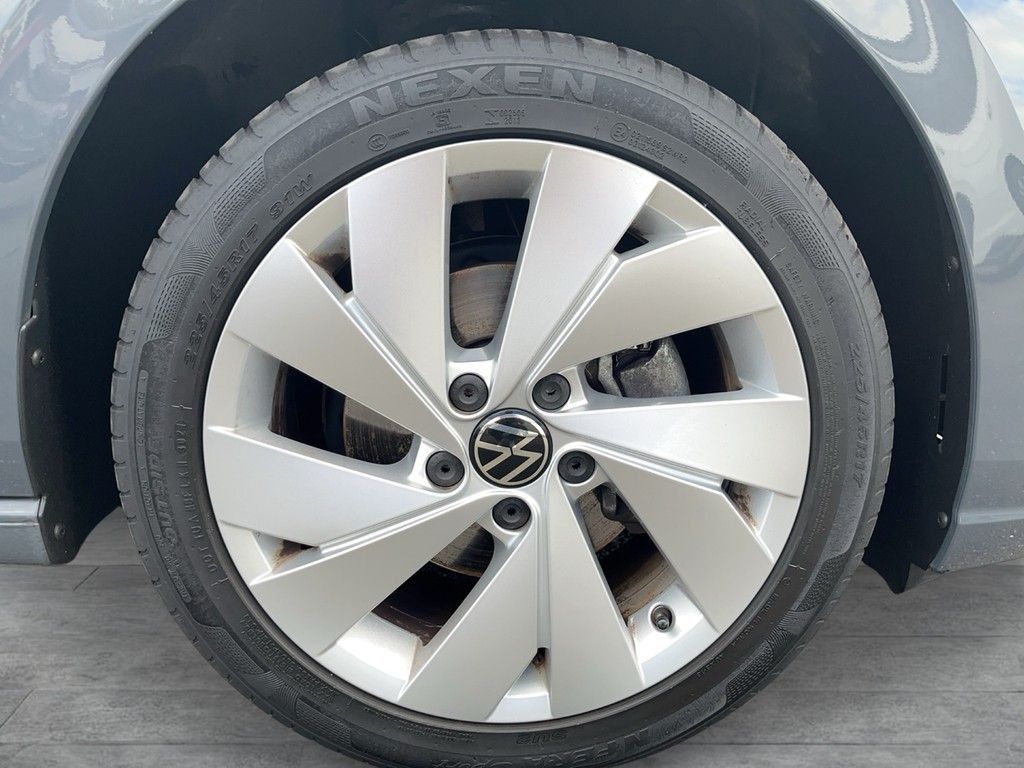 Volkswagen Golf 2022 г. Серый, пробег 51500 км