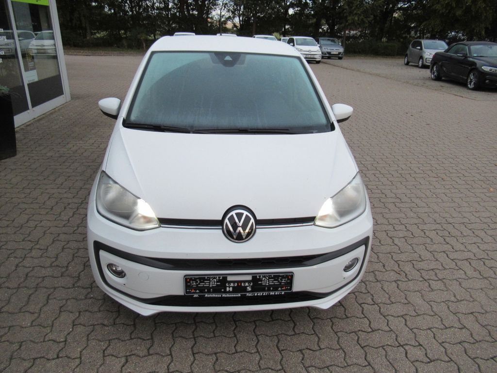Volkswagen up! 2022 г. Белый, пробег 45200 км