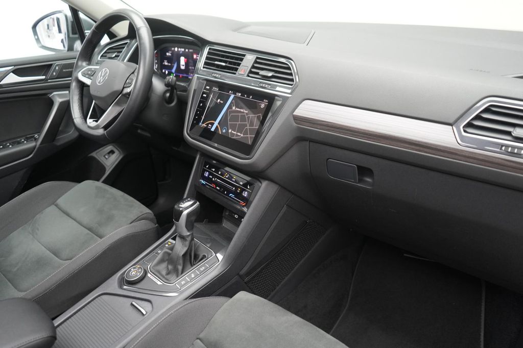 Volkswagen TIGUAN ALLSPACE 2022 г. Чёрный, пробег 55000 км