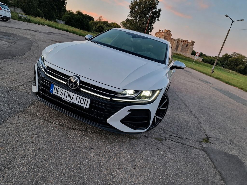 Volkswagen Arteon 2023 г. Белый, пробег 46122 км