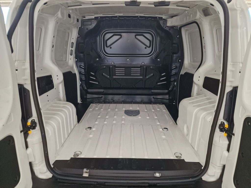 Fiat Fiorino 2023 г. Белый, пробег 50000 км